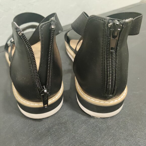 Me Too Astor Black Sandals Size 7.5M - Picture 3 of 5